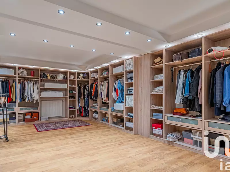 Maison, 300 m²