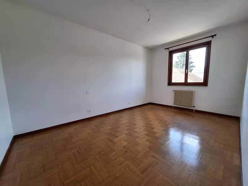 Maison, 166 m²