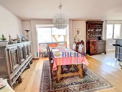 Maison, 166 m²