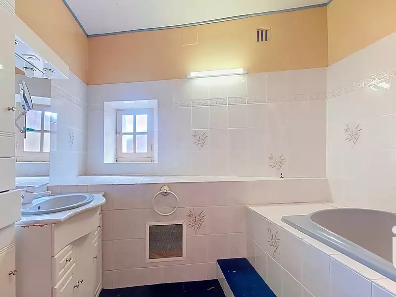 Maison, 215 m²