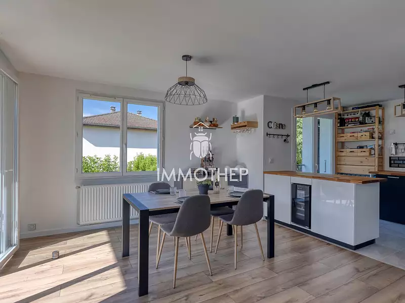 Maison, 115 m²