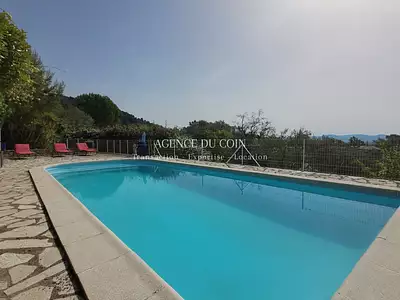 Maison, 250 m²