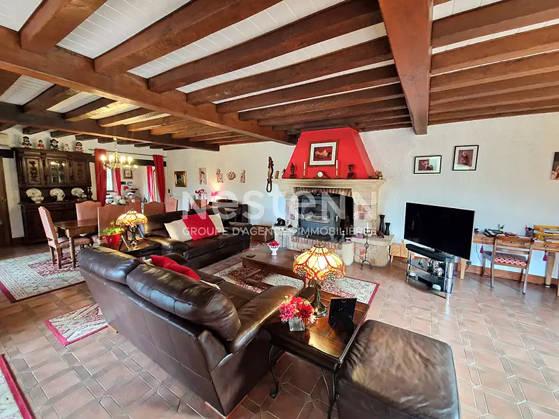Maison, 250 m²