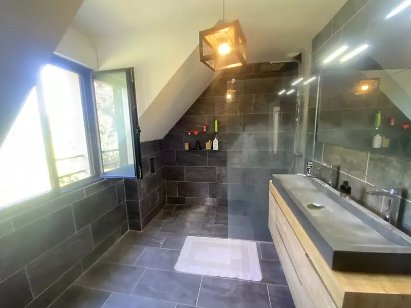 Maison, 167 m²