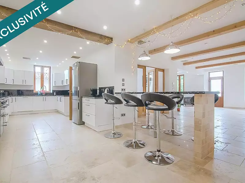 Maison, 279 m²