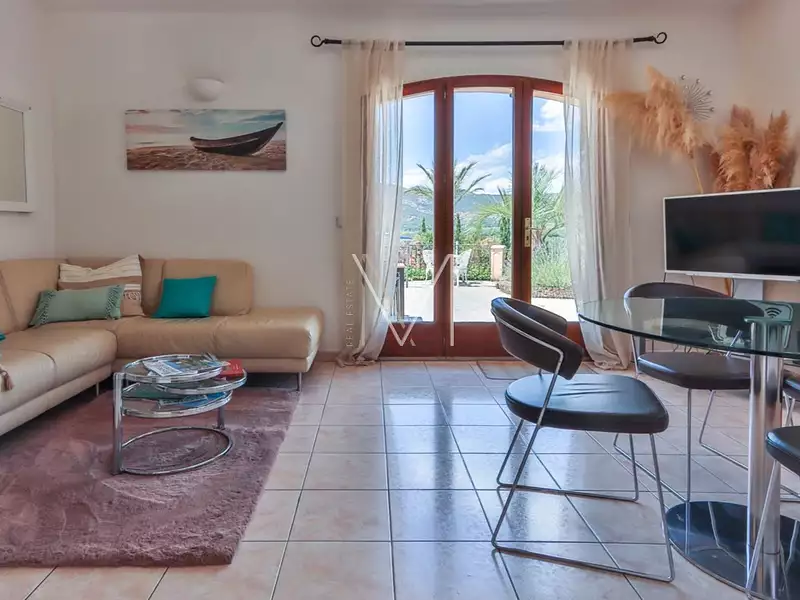 Maison, 300 m²