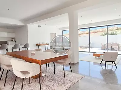 Maison, 185 m²