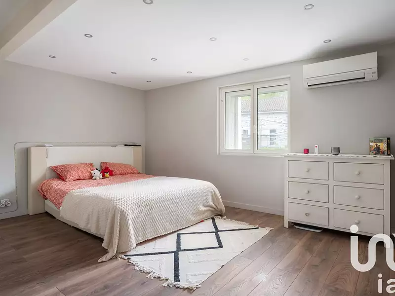 Maison, 249 m²