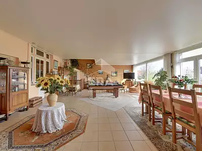 Maison, 270 m²