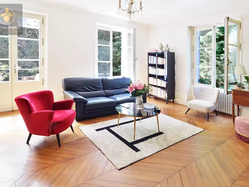 Maison, 333,1 m²