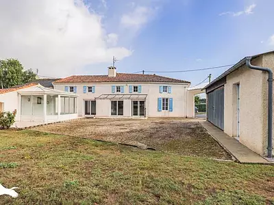 Maison, 235 m²