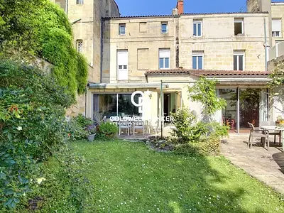 Maison, 385 m²