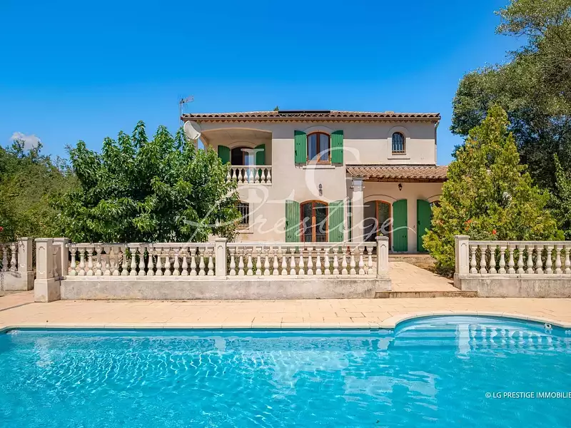 Maison, 160 m²