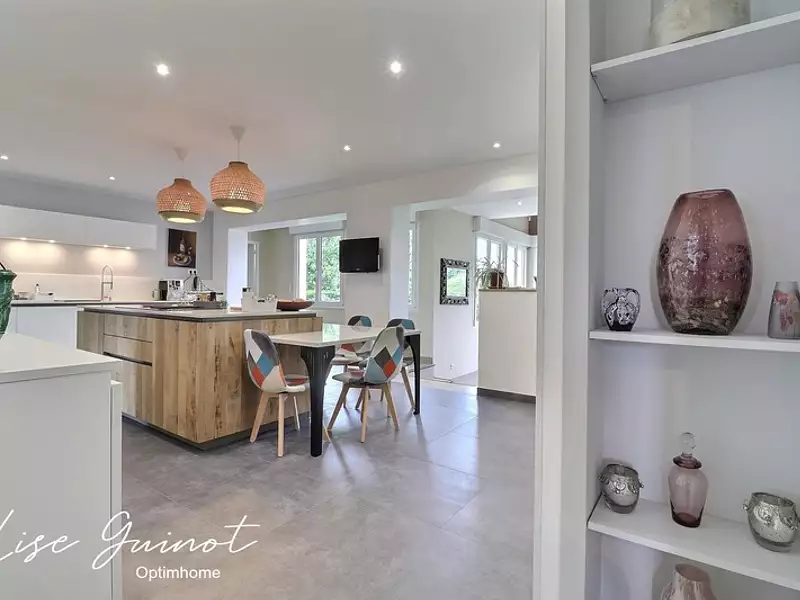 Maison, 258 m²