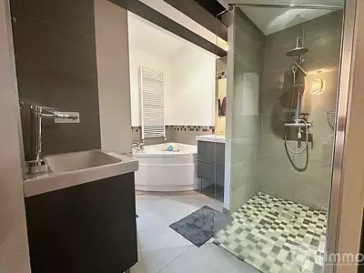 Maison, 281 m²