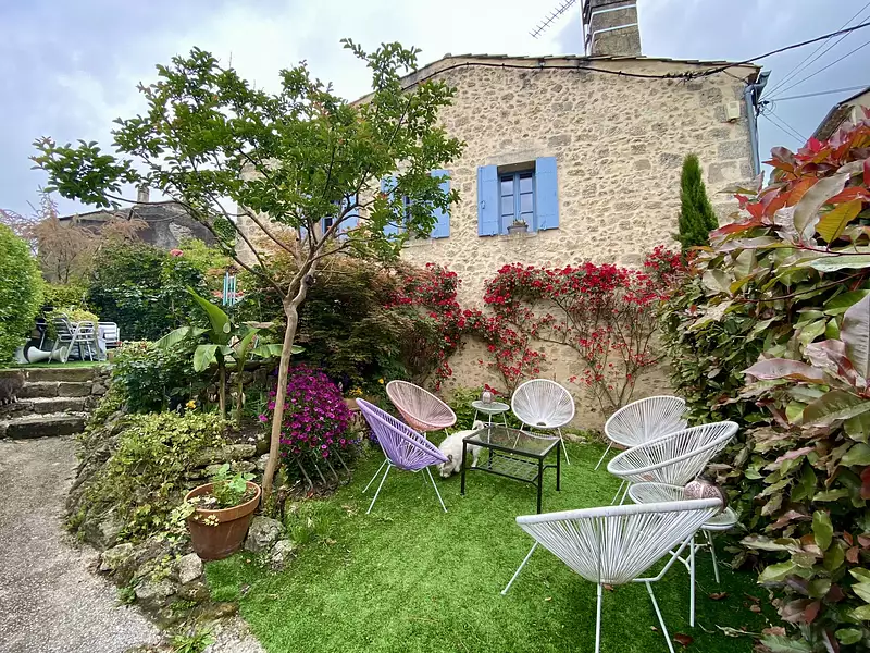 Maison, 240 m²