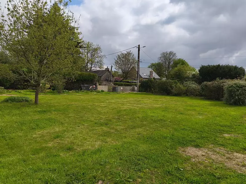Terrain, 554 m²