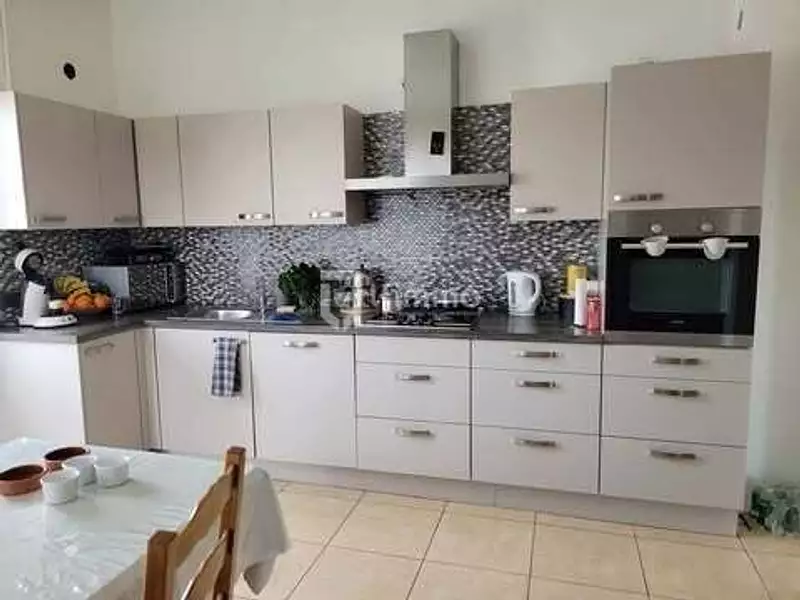 Immeuble, 290 m²