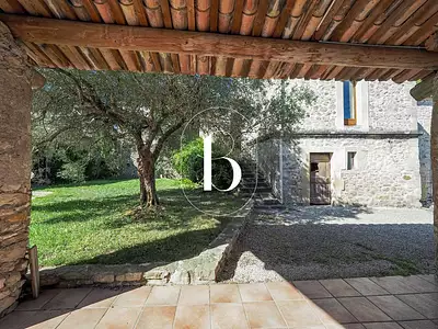 Maison, 260 m²