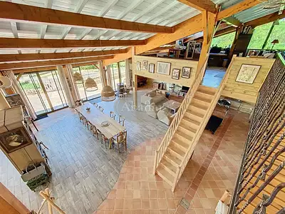 Maison, 1 000 m²
