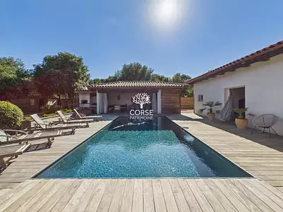 Maison, 325 m²