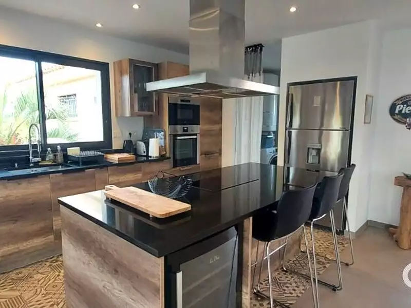 Maison, 180 m²