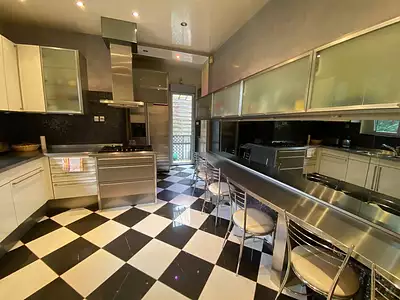 Maison, 250 m²