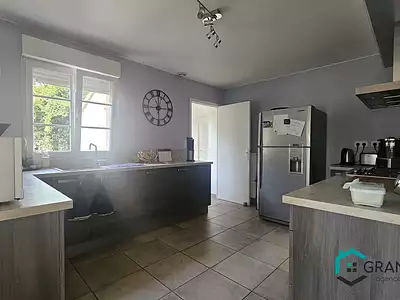 Maison, 166 m²