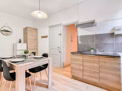 Immeuble, 307 m²