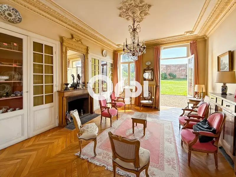 Maison, 246 m²
