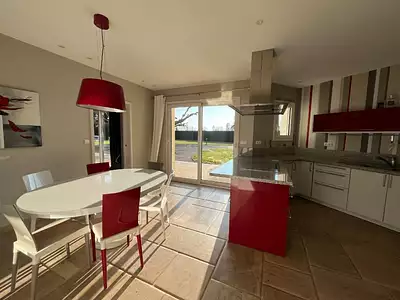 Maison, 239 m²
