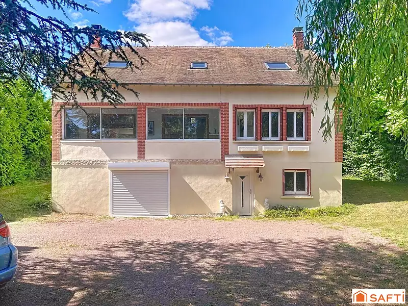 Maison, 240 m²