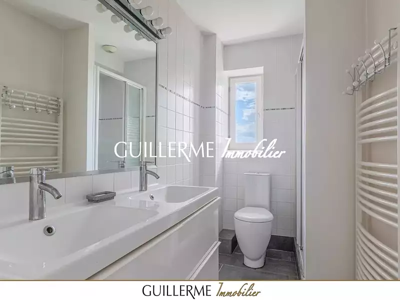Maison, 217 m²