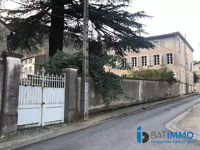 Maison, 719 m²