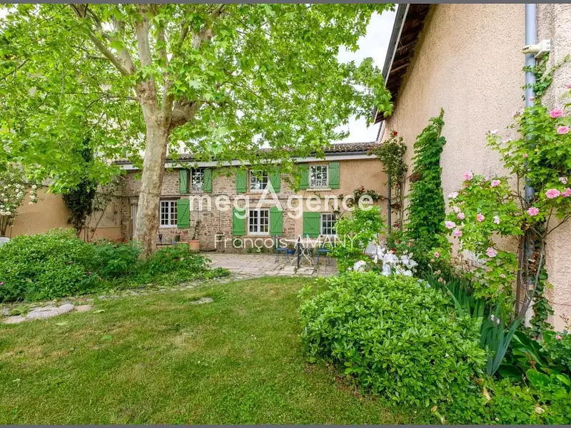 Maison, 250 m²
