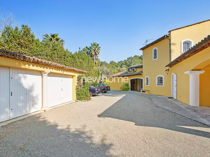 Maison, 270,24 m²