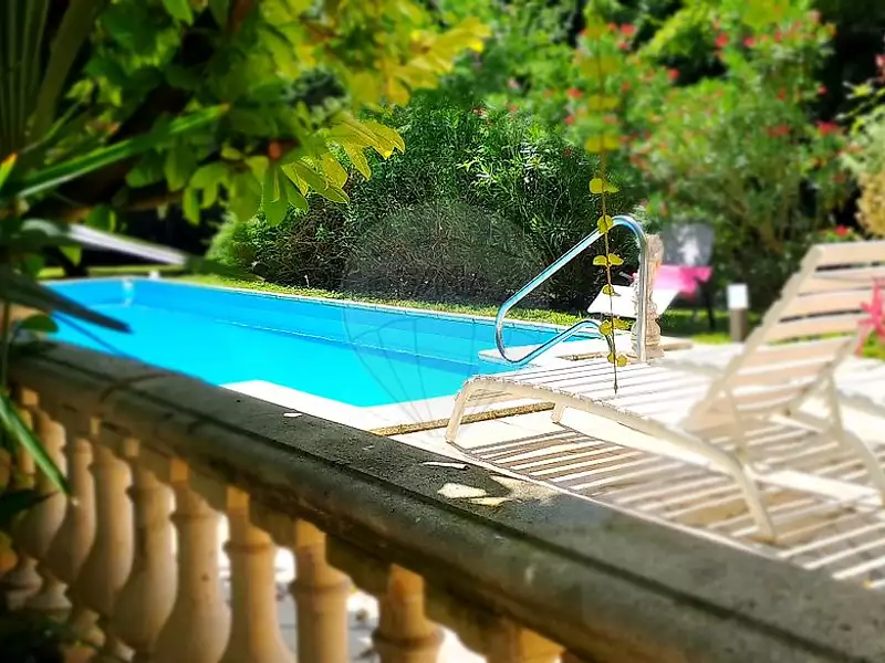 Maison, 780 m²