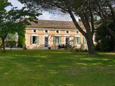 Maison, 221 m²