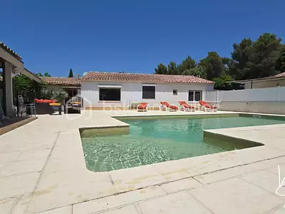 Maison, 243 m²