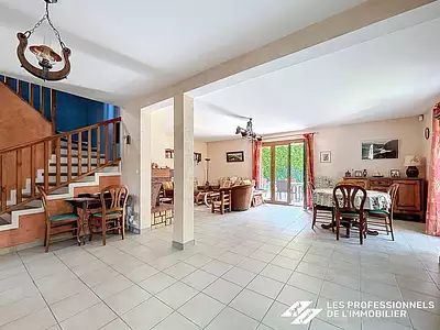 Maison, 176 m²
