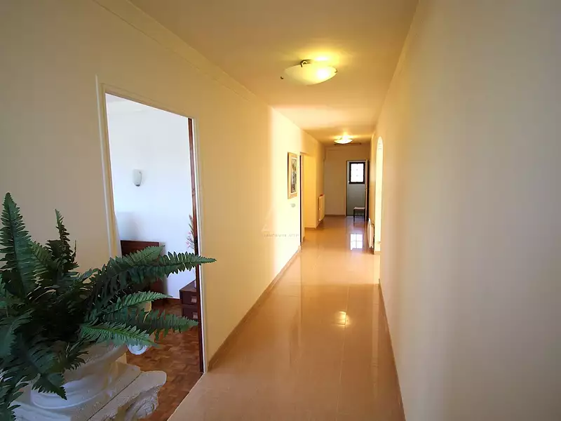 Maison, 256 m²