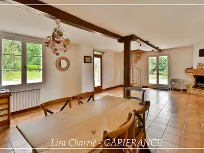 Maison, 295 m²