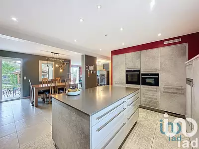 Maison, 202 m²