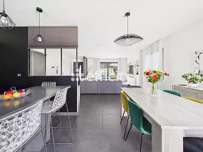 Maison, 94 m²