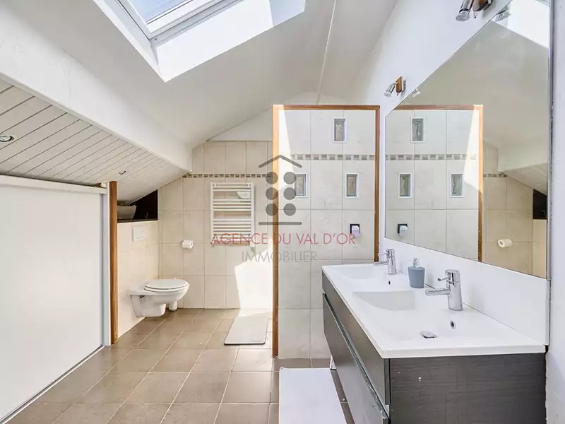 Maison, 231,16 m²