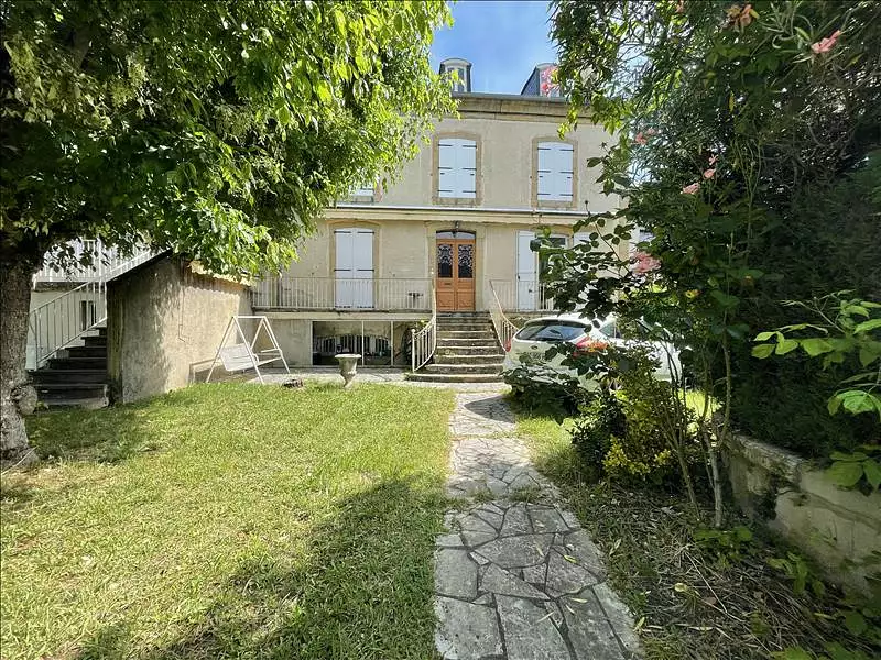 Maison, 256 m²
