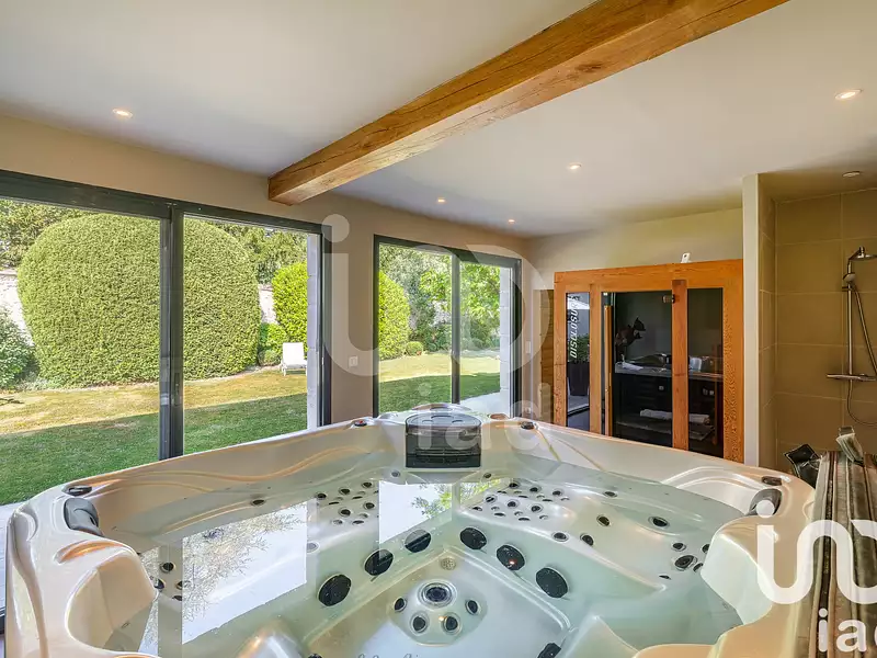 Maison, 318 m²