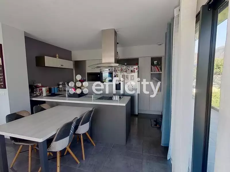 Maison, 140 m²