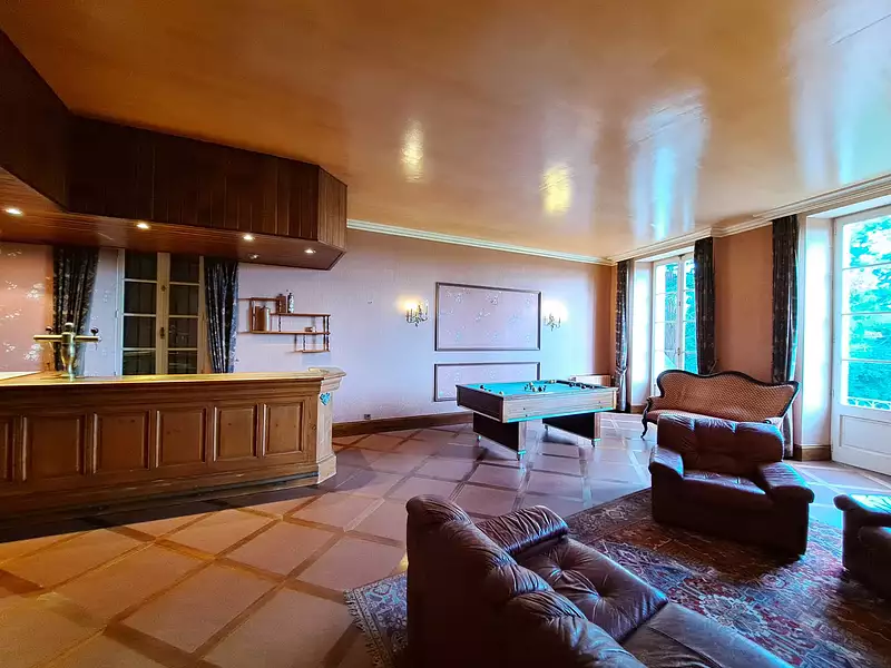 Maison, 570 m²