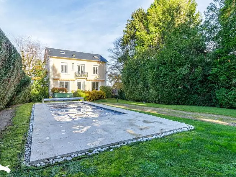 Maison, 180 m²